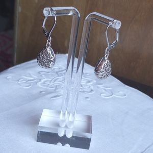 Teardrop dangle silver tone open work filigree dangle earrings